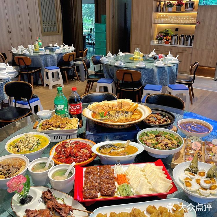 感谢南京土著带路!玄武湖畔30年老店。。