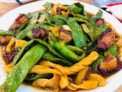 红烧肉豆角焖卷子-李连贵熏肉大饼(天通苑店)
