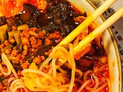 -丽丽三鲜螺蛳粉(田林路店)