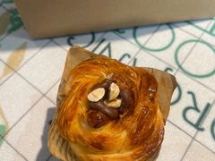 榛子可颂-花马天堂云南餐厅 Lost Heaven(外滩店)