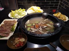 -宽板凳老灶火锅(簋街店)