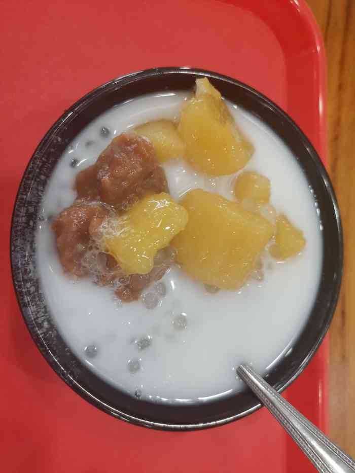 冰神糖水铺(中山路店)-"06中山路美食街上的,居然不是路边摊,对.