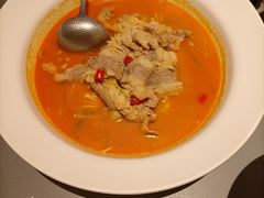 酸汤肥牛配油条-桂满陇·蟹黄小笼汤包(中山公园店)