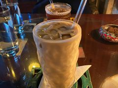 茉莉拿铁-樹下遇见树·咖啡