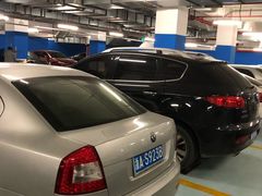 -东方嘉里中心-停车场