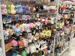 -名创优品(海珠乐峰广场店)