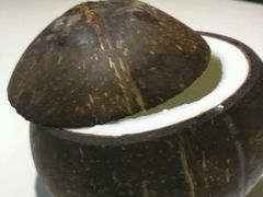 -志龙皇冠吃货椰子铺