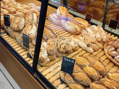 -Dough&Joe团憩(瑞虹天地月亮湾店)