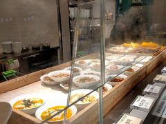 面包甜点陈列柜-老乡鸡(上海白玉兰广场店)