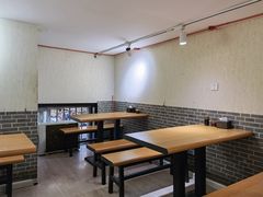 大堂-重庆酸辣粉(老军营小环路店)