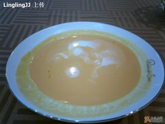 奶油胡萝卜玉米汤-小白桦西餐厅