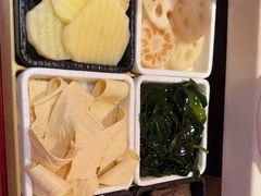 -爱你您·自家鱼塘·活水喷泉鱼火锅(八里店)
