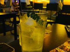 -Mx.cocktail bar