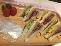 -绿茵阁(体育西分店)