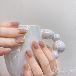 -花岐款式专研健康美甲沙龙