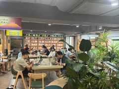 -曹家渡街道图书馆