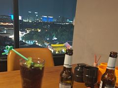 -顽啤熊·酒客酒馆(苏城夜景必选店)