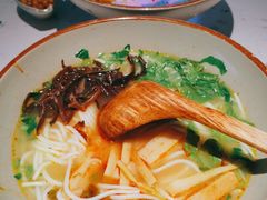 -百春原湖南牛肉粉(百联世纪店)