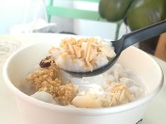 -津椰本·海南正宗椰奶清补凉(店一店)