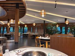 -茅草房·河畔园林火锅