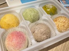 -十三不靠·球酥点心(CBD万达店)