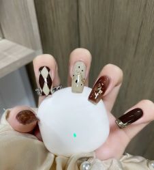 -兔猫ToMoreNails美甲美睫
