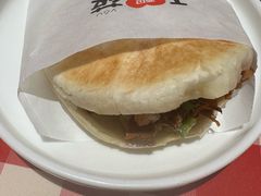 酥皮肉夹馍-西贝(大华虎城店)