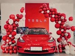 -TESLA 特斯拉(上海太古汇体验店)