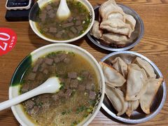 -黄阿姨锅贴大王(万航渡路店)