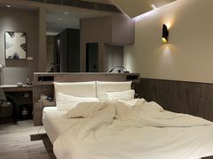 -上海虹桥中心爱琴海亚朵S酒店
