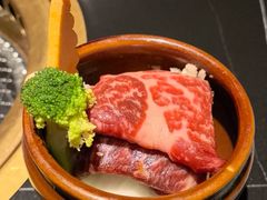 -山川小町·极番烧肉(新地假日广场店)