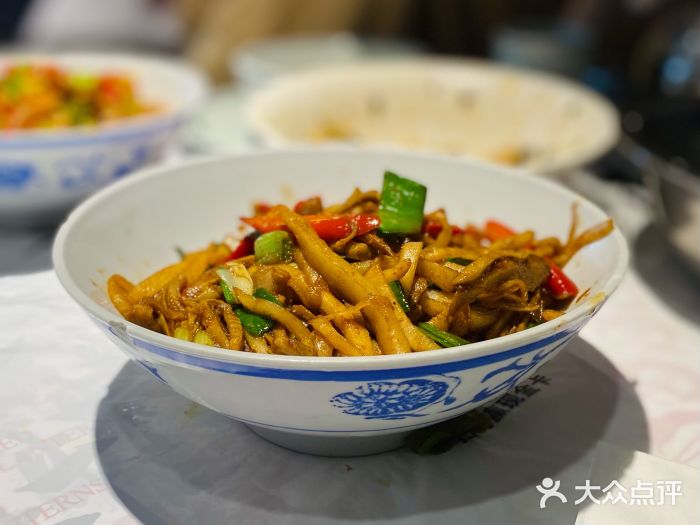 壹盏灯(惠农店)酸萝卜炒肚丝图片