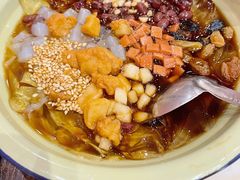 -爆炸头阿姨小四川正宗川味小吃(无任何分店)