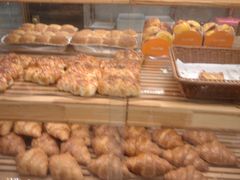 -Bread Talk 面包新语(荟聚店)