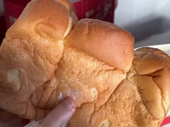 -HOT CRUSH趁热集合·现烤面包(上海环球港店)