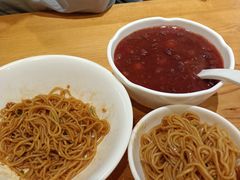 -诚铭记·虾仁汤包·成都小吃(融创店)