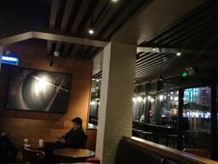 -星巴克(西藏路店)