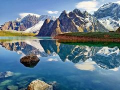 -天山神秘大峡谷