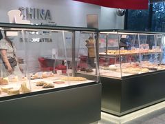 面包甜点陈列柜-欧包遇见茶(城光荟店)