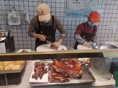 -滑二狗肉美食坊(国龙店)