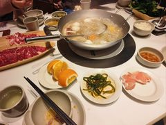 -左庭右院鲜牛肉火锅(金山万达店)