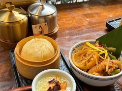 -银米·云南传统过桥米线(双廊黑金冠店)