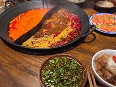 -萍姐火锅·公路夜市(武汉首店)