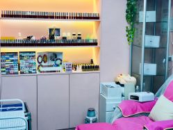 -斐尔国际皮肤管理中心