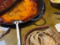 -乖嬢嬢重庆老火锅(南联店)
