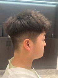 -BULB STUDIO 巴柏明星发型工作室