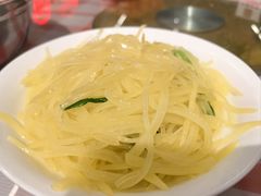 -洪霞餐馆·川菜·鲜货现炒(两江春城店)