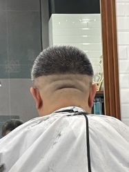 -MARTIN'S BARBER SHOP男士理发馆