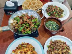 -湖南人家湘菜馆(镇江路店)