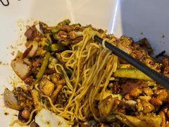 小脸大碗牛蛙干拌面-友达面馆(广州总店)